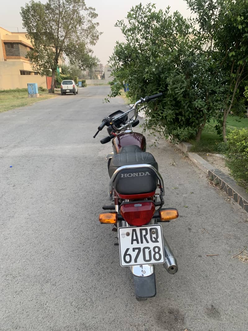 Honda CD 70 2021 6