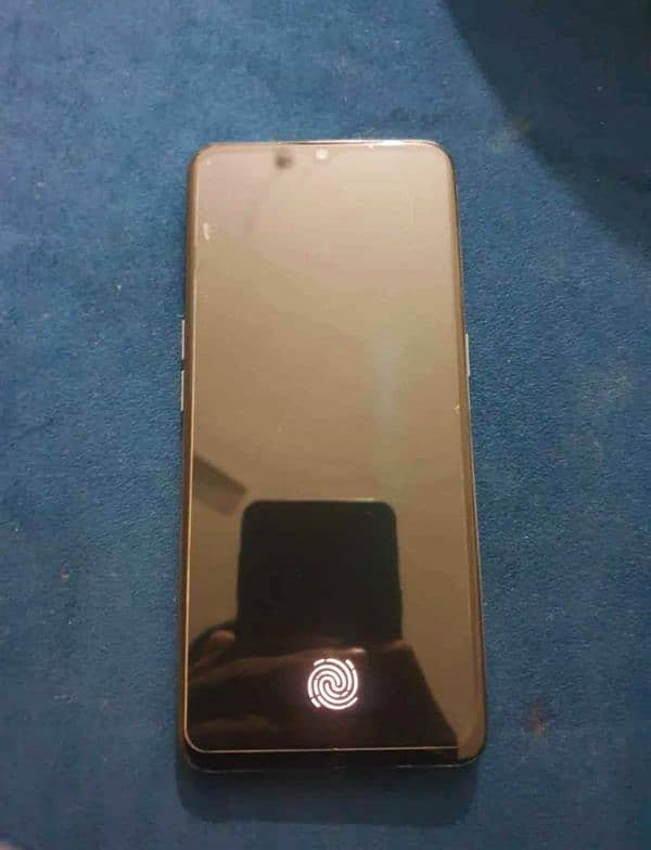 Oppo F17 0