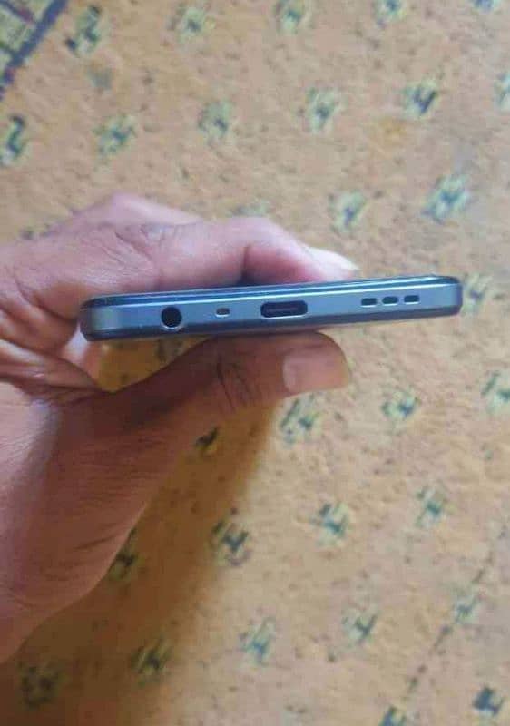 Oppo F17 4