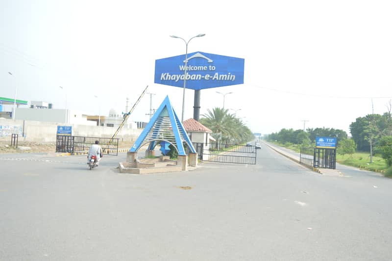 05 Marla Most Beautiful Prime Location Plot With Possession For Sale In Block L 1