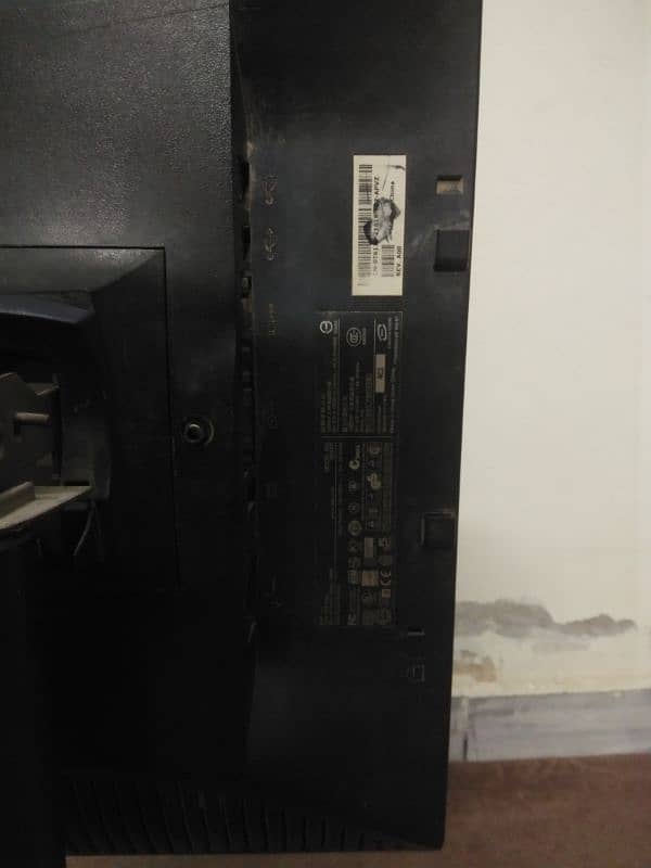 Dell Ki LCD hai 100% okay 2