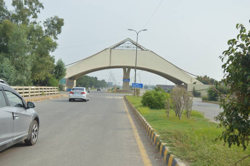 05 Marla Most Beautiful Prime Location Plot With Possession For Sale In Block L 2