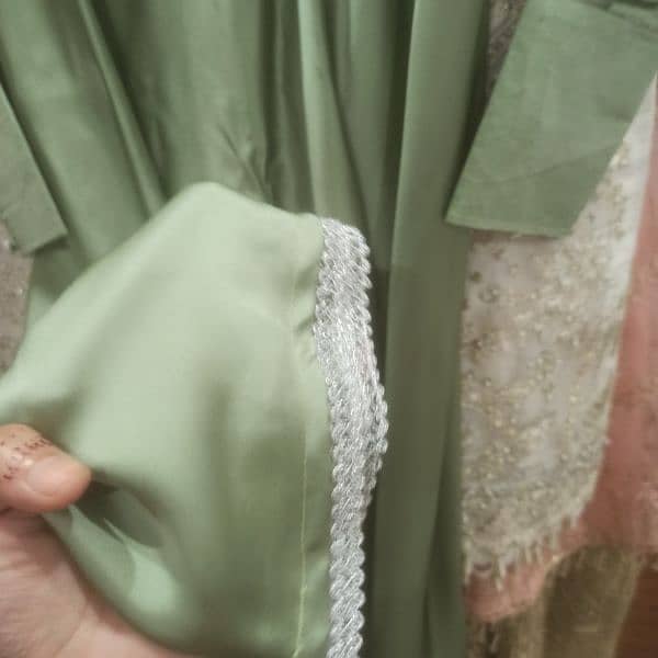 Elegant Light Green Silk Maxi Dress – Never Worn – Size Medium 4
