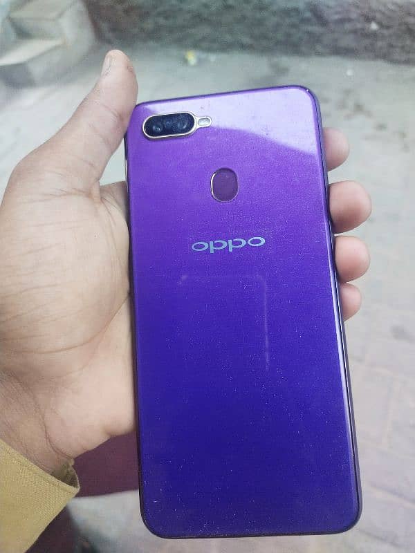 oppo f9 4 64 condition 10/9 looks like a new all genone 4