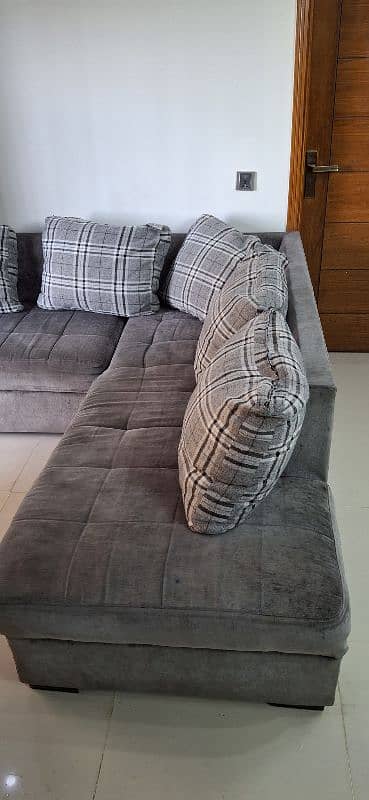 L shaped 5 seater sofa 3