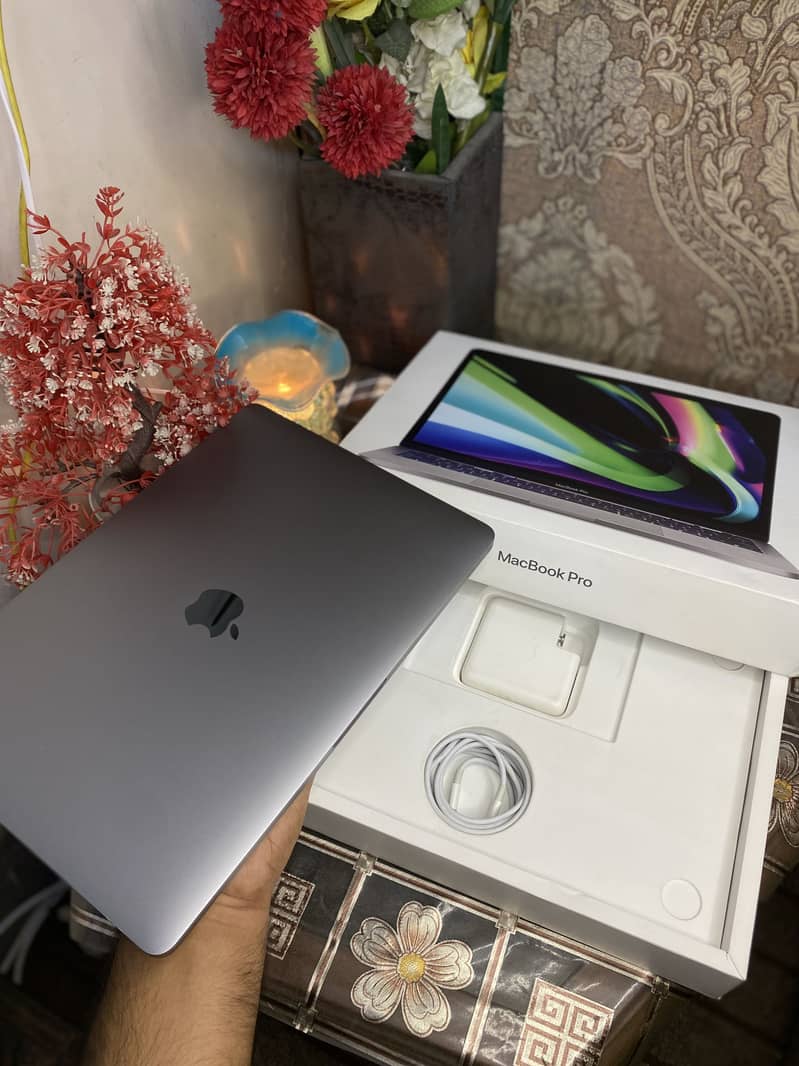 Apple Macbook Pro M1 10