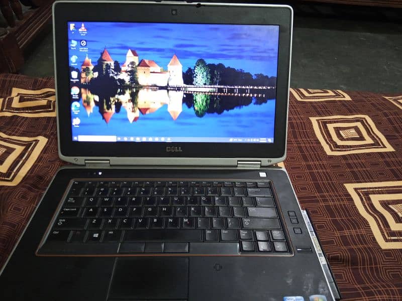 Dell Laptop 0