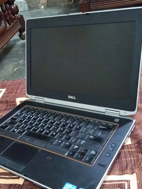 Dell Laptop 3