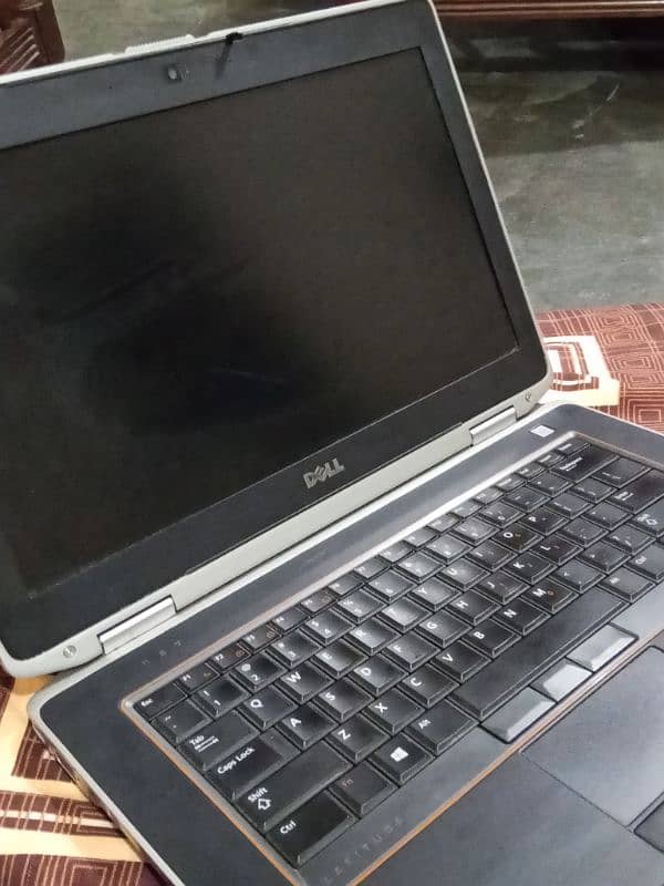 Dell Laptop 4