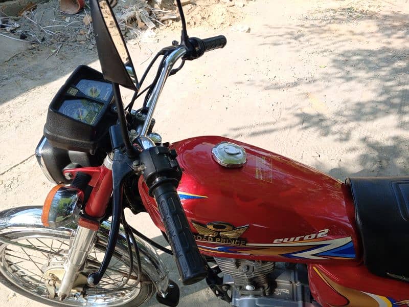 road prince 125 euro 2 bike red colour lahore number good condition 14