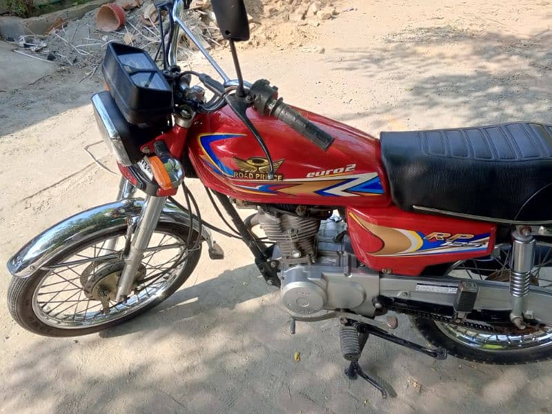 road prince 125 euro 2 bike red colour lahore number good condition 17
