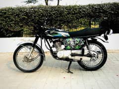 honda 125 2015 model black color original tanki tapy Sath hn