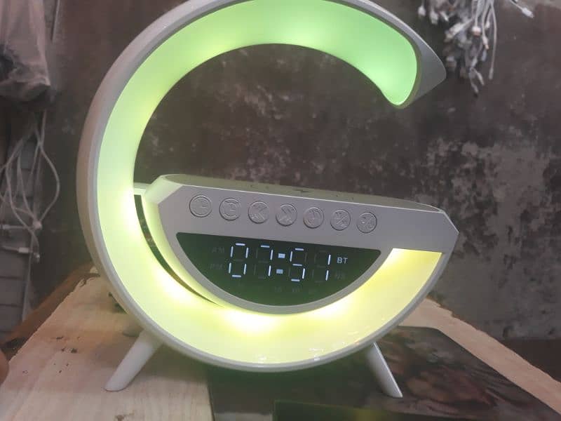 BT-3401 LED WIRELESS CHARGING SPEAKER 3