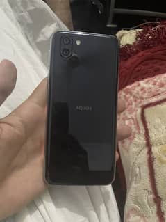 AQUOS R2 – 4GB RAM | 64GB Storage