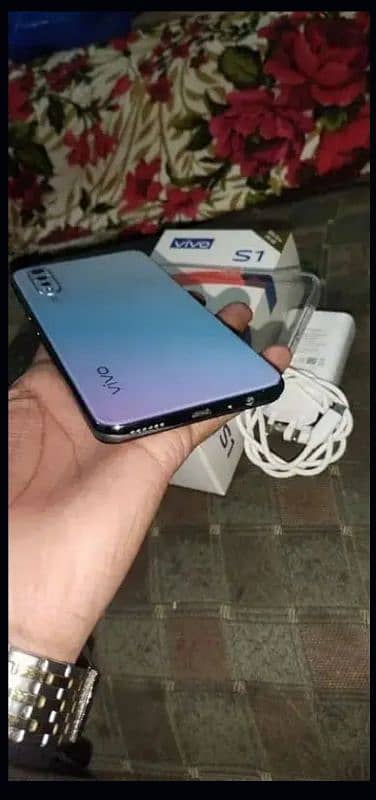 Vivo S1 with Box 8/256 and 48MP camra 0.3. 0.2. 7.7. 2.4. 9.0. 0 4