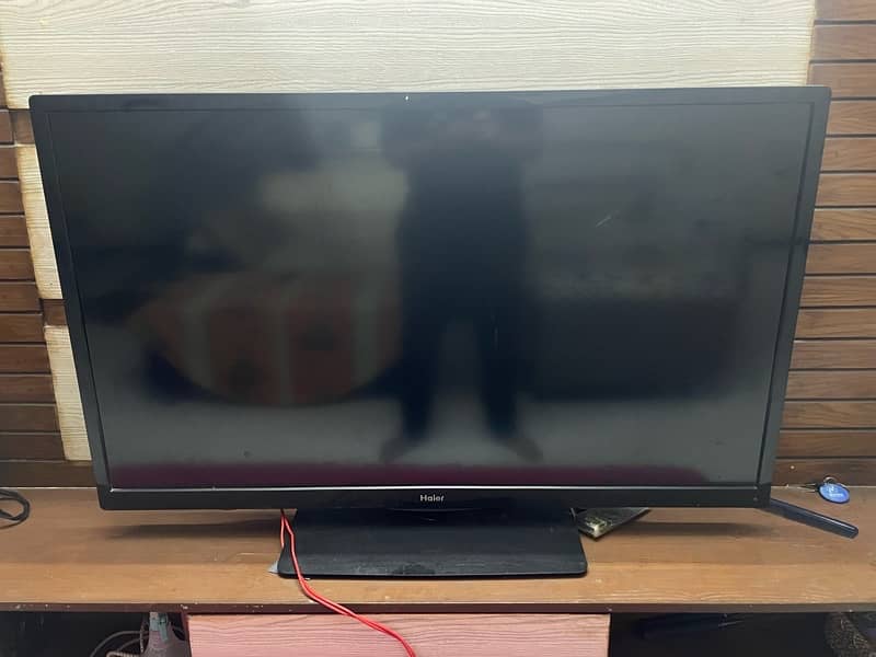 HAIER LCD 1080p 53inches 0