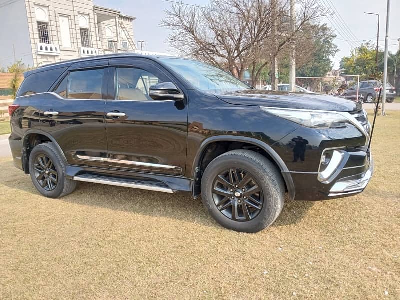 Toyota Fortuner Sigma 2018 9