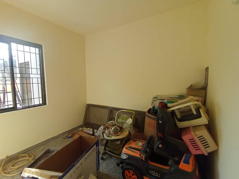 12 Marla Apar one bed attach baat for rent real cottage society sirf ladiss ke liye 0