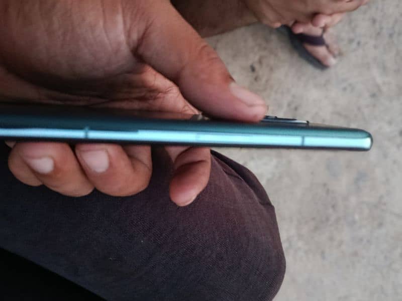 screen line ha or baki 10/10 condition ok 2