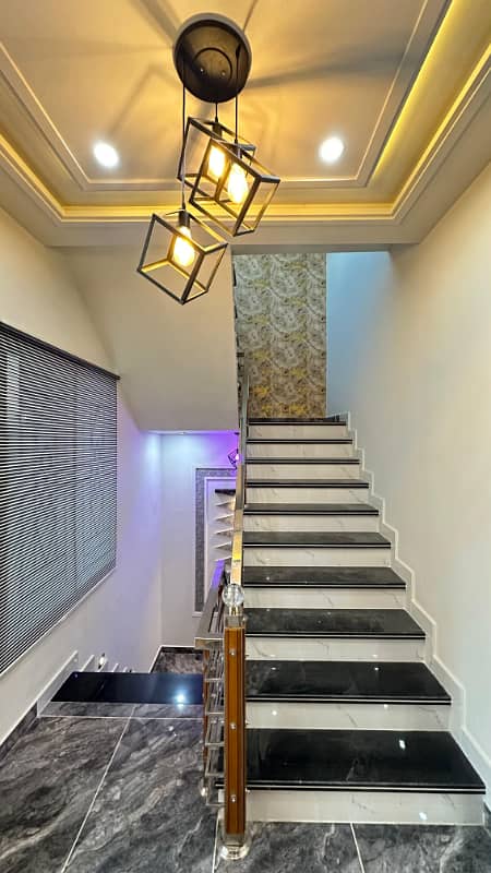 10 Marla Lavish Brand New House 10