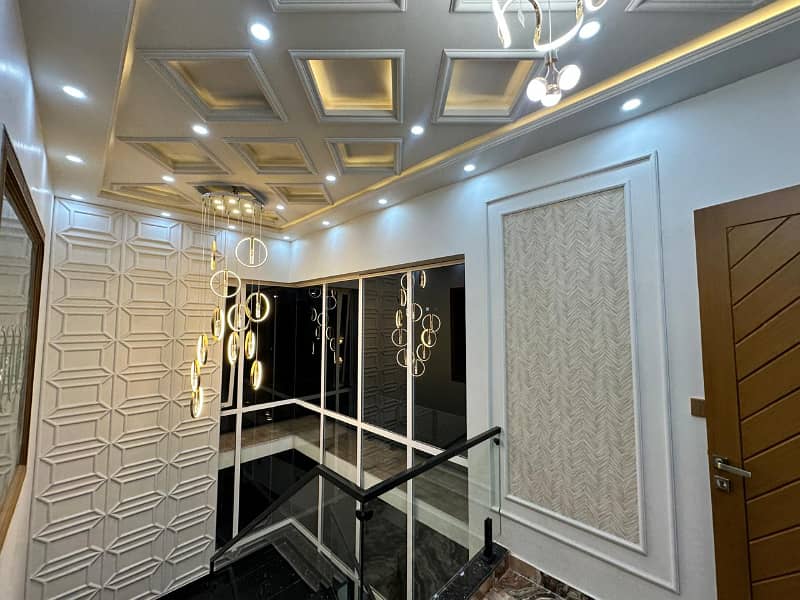 10 Marla Lavish Brand New House 16