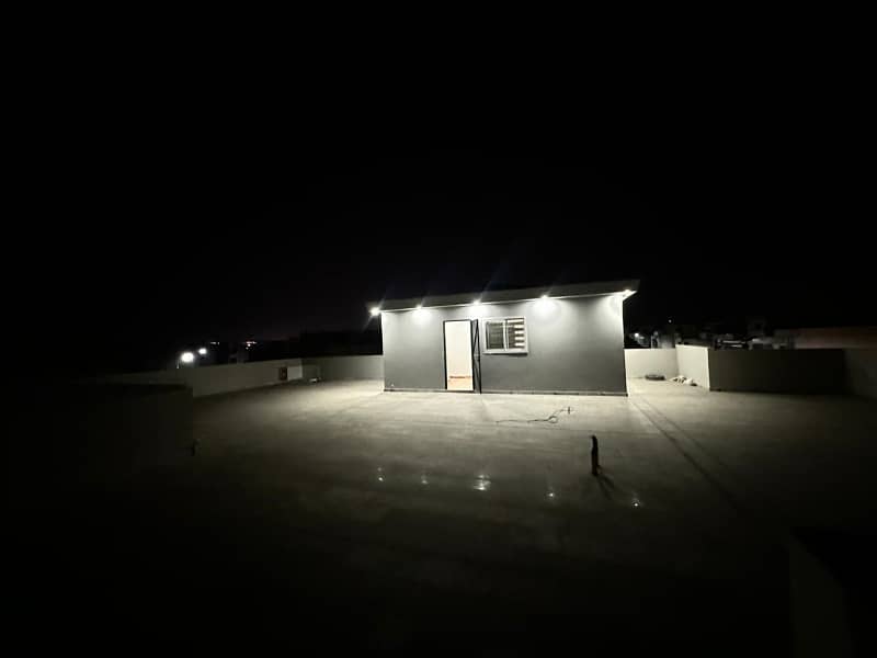 10 Marla Lavish Brand New House 31