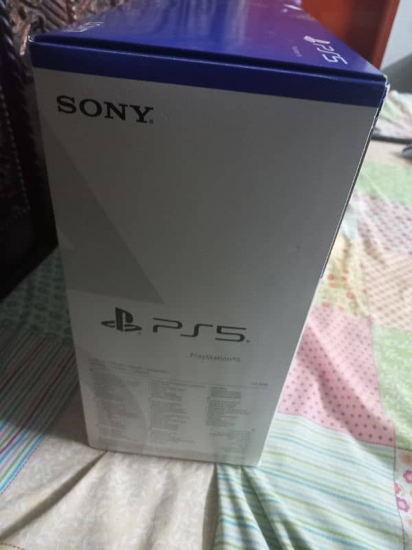 ps5 slim uk version brand new 4