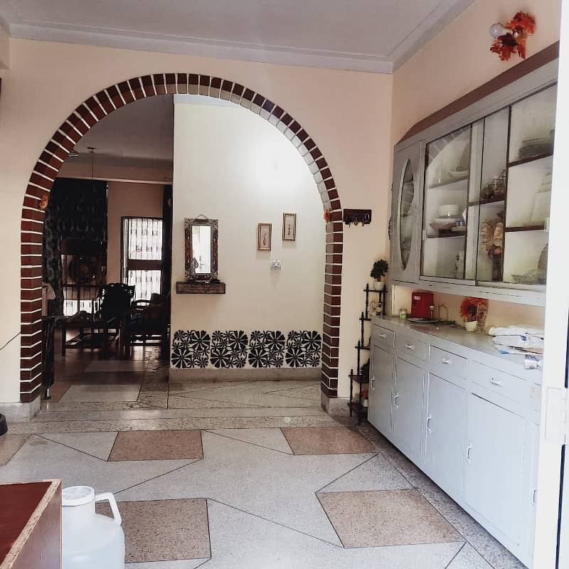 10 Marla beautiful house for sale Alama Iqbal town Lahore 2