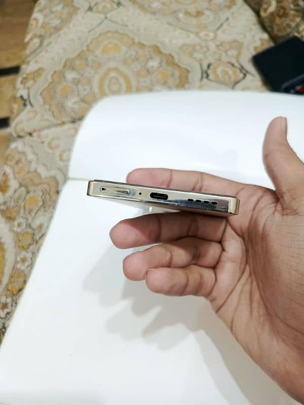 infinix note 40 8/256 1