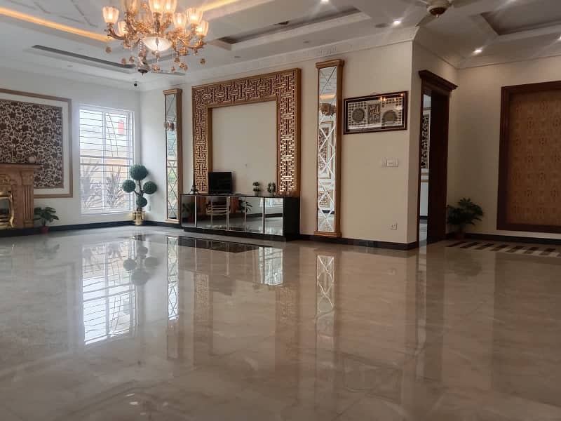 UPPER PORTION 3 BEDROOM TILE FLOOR AVAILABLE 7