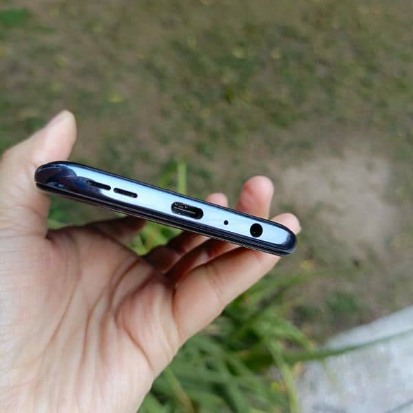 One Plus N10 5g. . . 6/128gb. . . Global dual sim. . . Original American stock 4