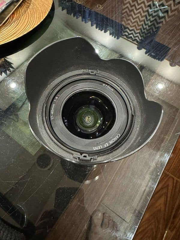 Canon Lens. 17-40mm ,  f4  L USM in good condition 2