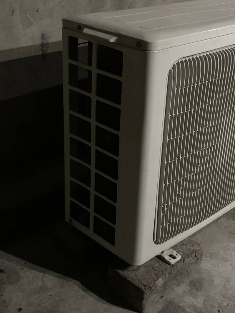 Gree AC 1.5 Ton (Non Invertor) 6