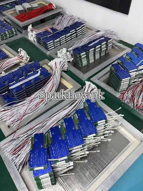 12v 14v 16v 29v 24v 36v 48v lifepo4 and lithium ion battery 14