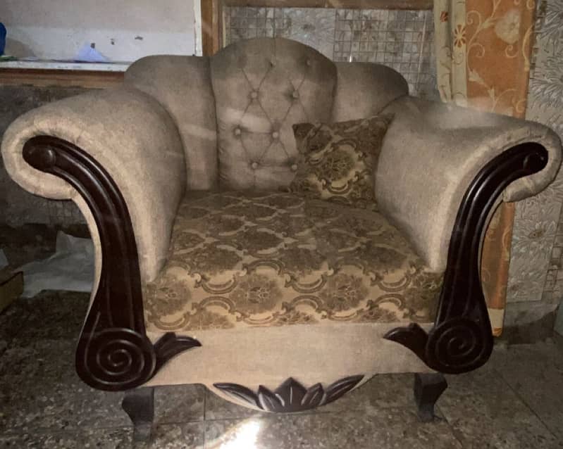 5-Seater Stylish Sofa with Wooden Crate Frame – For Sale 1