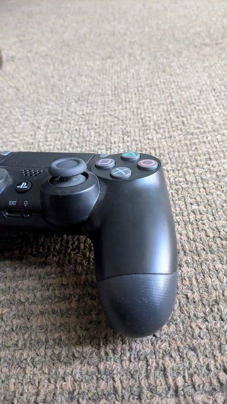 PlayStation PS4 Controller was  2 Games 1