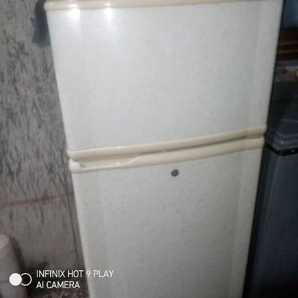 11 to 12 cubic fridge 7