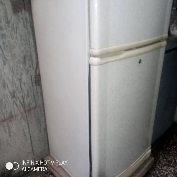 11 to 12 cubic fridge 9