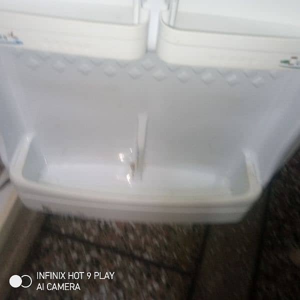 11 to 12 cubic fridge 17