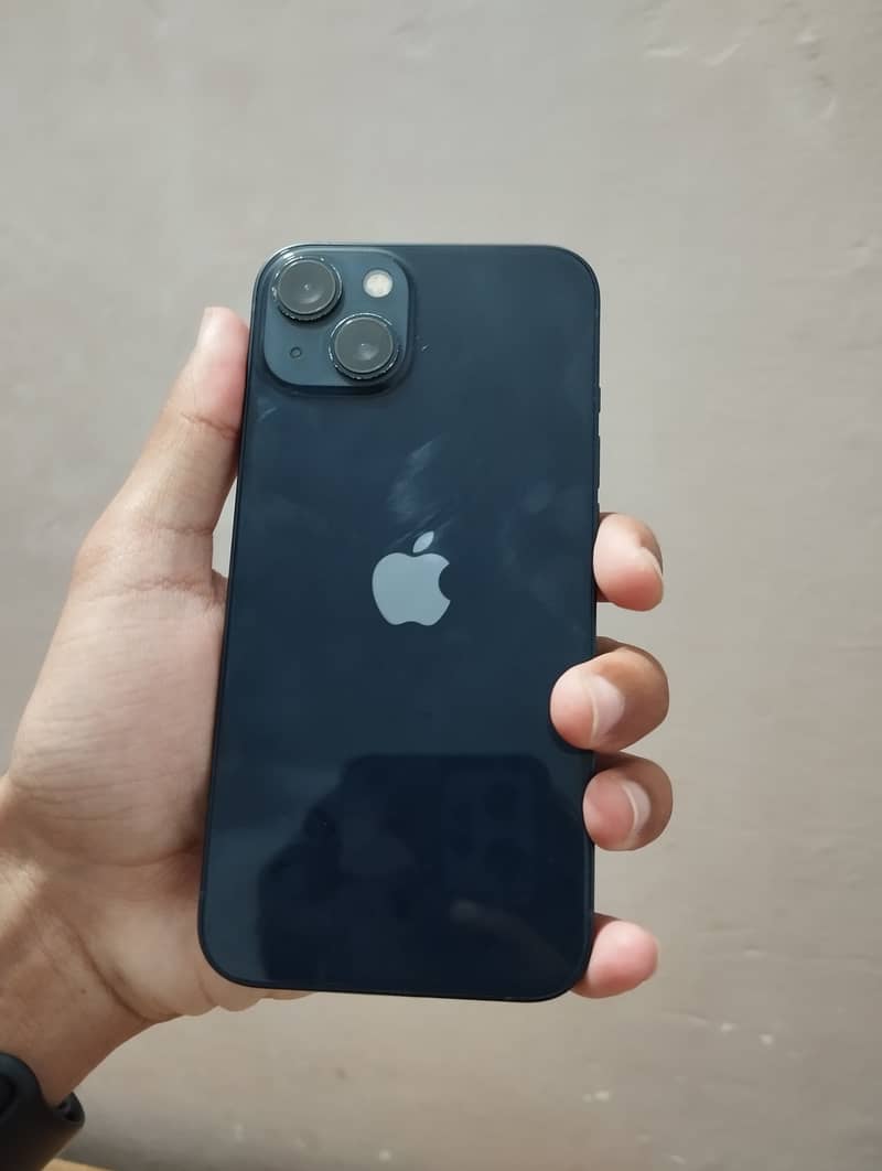 Iphone 13 jv 10/10 condition free chip 2
