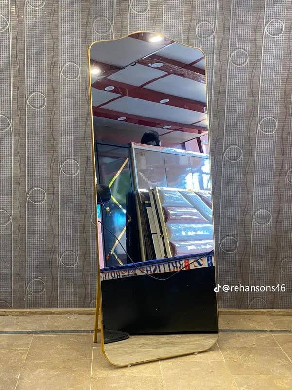STANDING MIRROR 1
