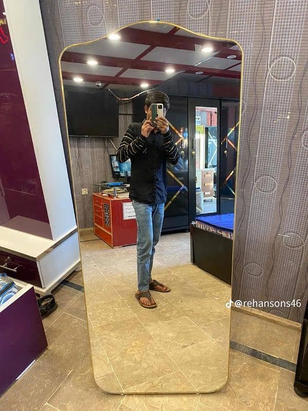 STANDING MIRROR 2