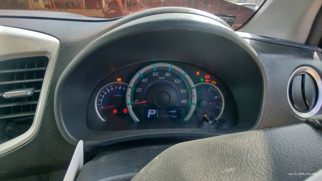 Suzuki Wagon R 2013 - 2017 8