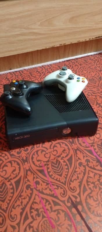 Xbox 360 slim 0