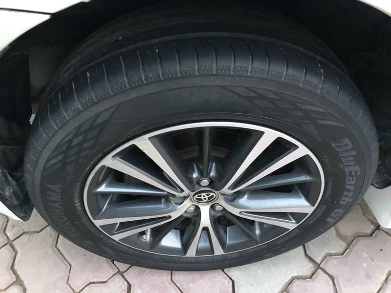Toyota Corolla Altis total genuine Rs-49 lack 2018/19 model / 9