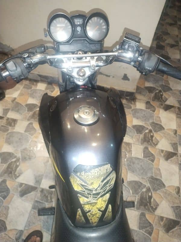 Yamaha YBR 125 5