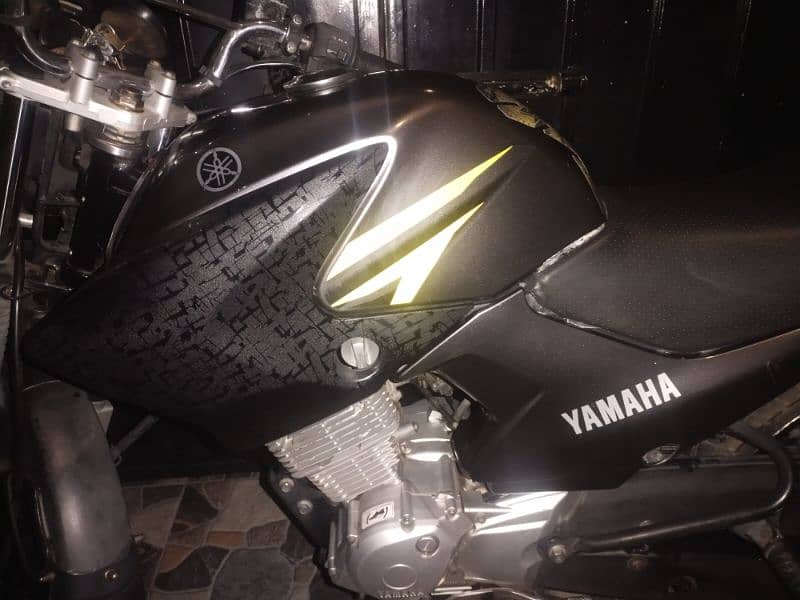 Yamaha YBR 125 11