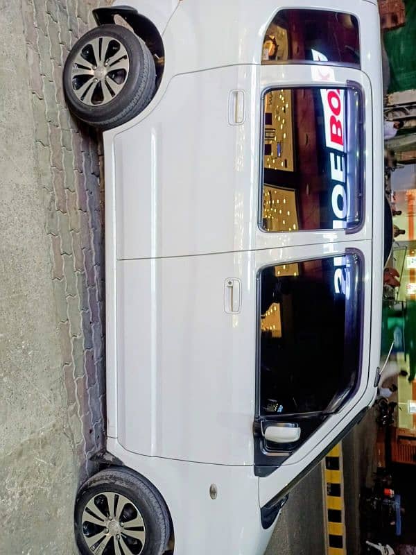 Mazda Azwagon 2013 5