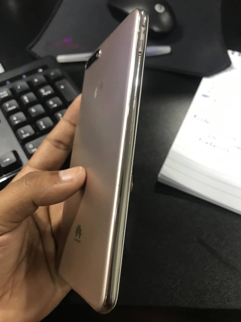 Huawei Y7 prime 2018 3