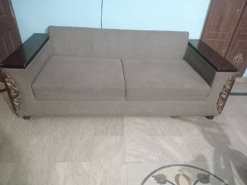 3,2,1 sofa and show case for sale 3